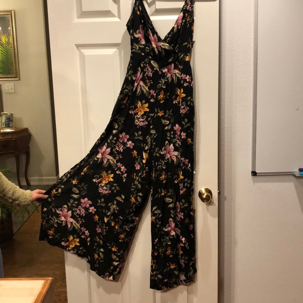 Black floral American eagle jumpsuit with tieback